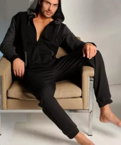 Bench. Jumpsuit mit Kapuze