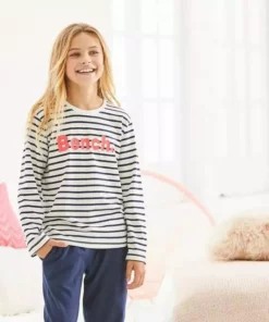 Bench. Pyjama im Streifen Look