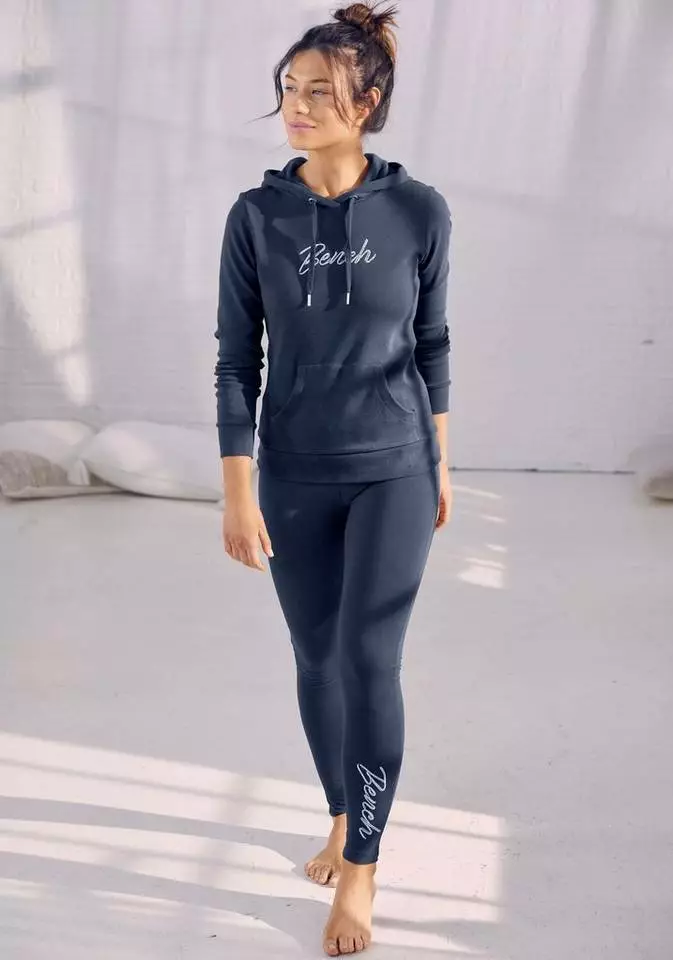 Bench. Leggings mit glitzernder Logostickerei auf dem Bein Marine, Beere 9 Bench. Leggings mit glitzernder Logostickerei auf dem Bein Marine, Beere – Bild 9