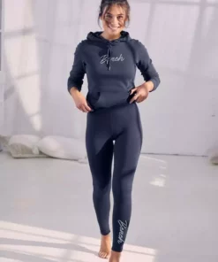 Bench. Leggings mit glitzernder Logostickerei auf dem Bein Marine, Beere 17 Bench. Leggings mit glitzernder Logostickerei auf dem Bein Marine, Beere -Bench Geschäft 7fb349b6 3356 51c2 b0c5 7d5295075f52