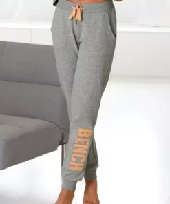 Bench. Sweathose »Contrast« mit kontrastfarbenem Logoprint Navy-pink, Schwarz-weiß, Grau-meliert-pfirsich -Bench Geschäft ea6c085e de54 5779 bbc6 5f25d9170640