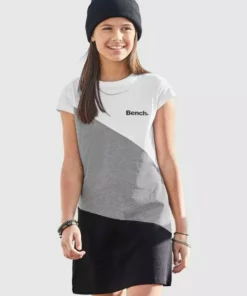 Bench. Jerseykleid mit kontrastfarbenen Einsätzen